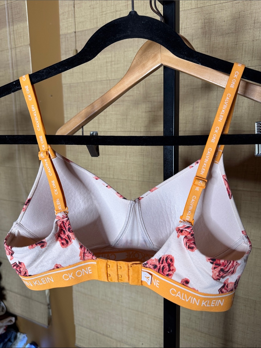 Calvin Klein CK One Floral Triangle Bralette Pink Rose Print Size Small - Picture 6 of 12